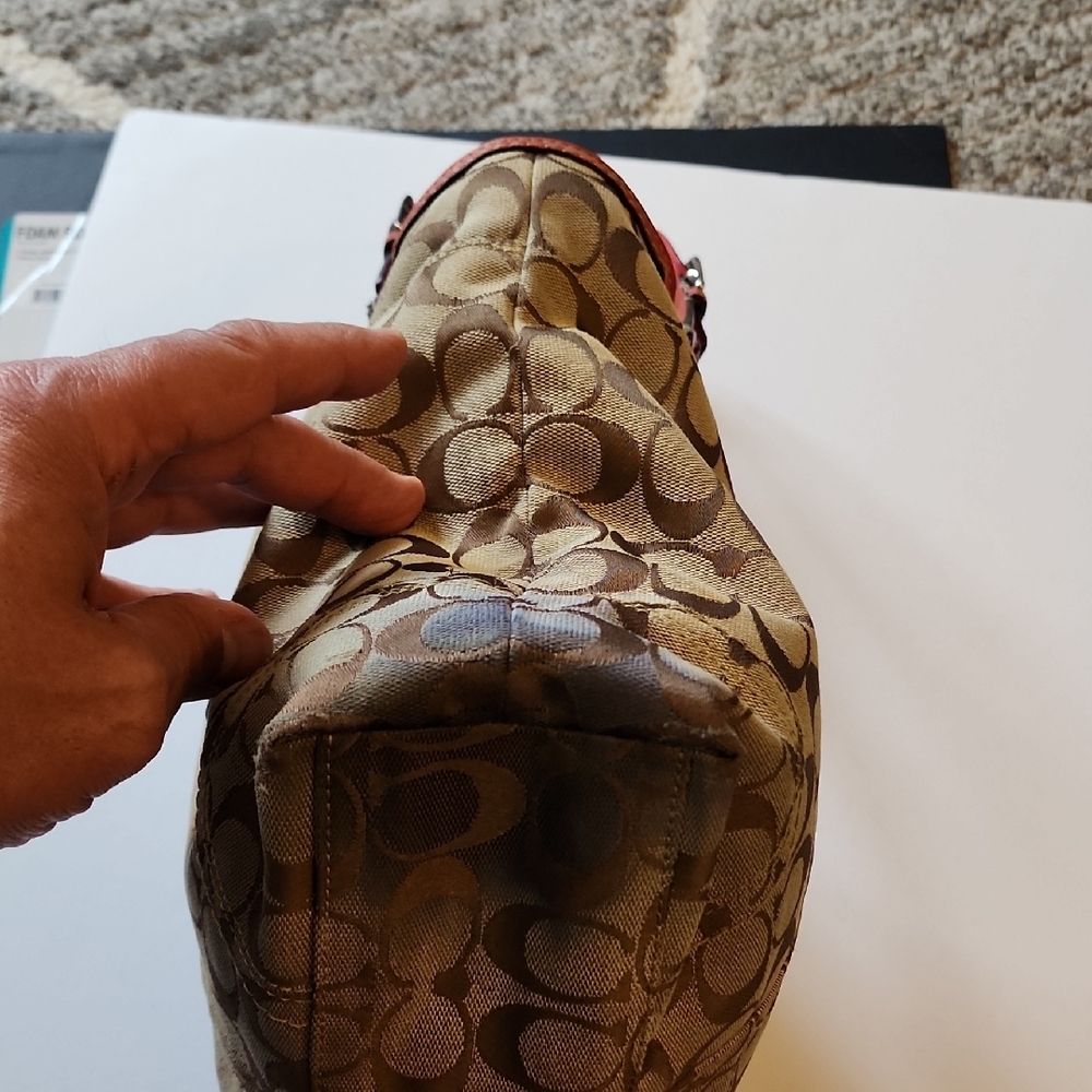 Coach Hampton Signature Tote. PROJECT BAG - Picture 16 of 16